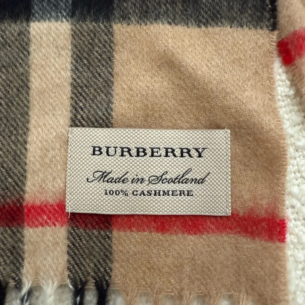 Burberry Heritage Check Cashmere Scarf - Picture 2 of 7